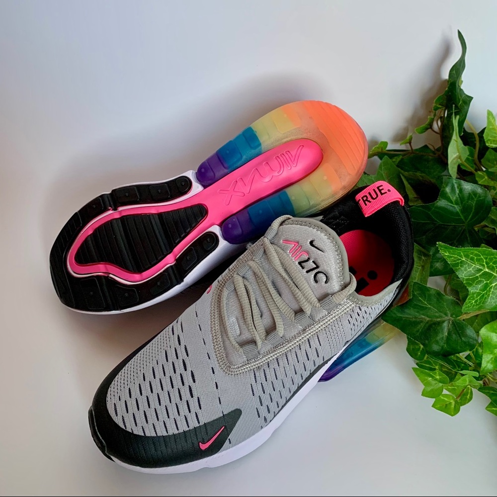 Nike Air Max 270 - Picture 6 of 8